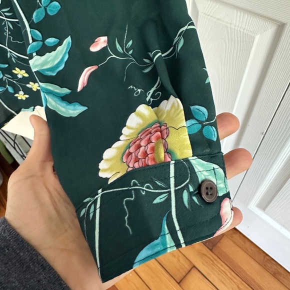 Ann Taylor Loft petite floral button down blouse - small - Picture 4 of 7